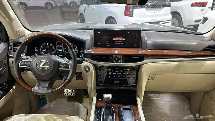 لكزس سبورت LX570 DD فل 2020 عداد 74 ألف كيلو 11