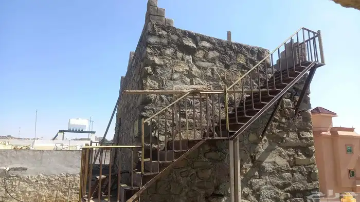 أعمال حجر بجميع انوعها ويوجد منشارحجر طبيعي 7