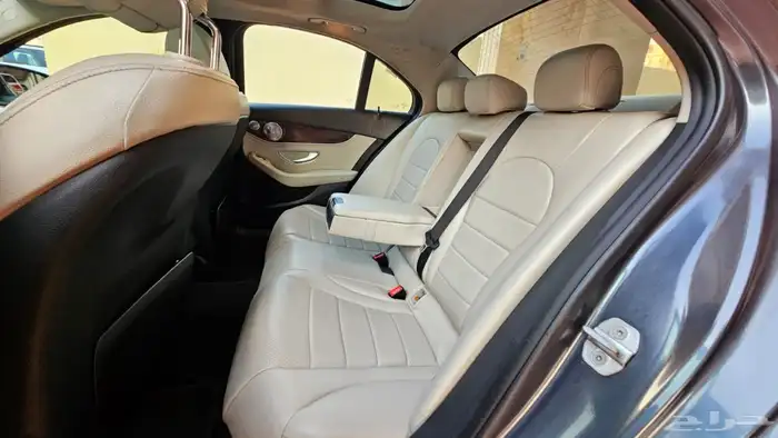 مرسيدس C300 10