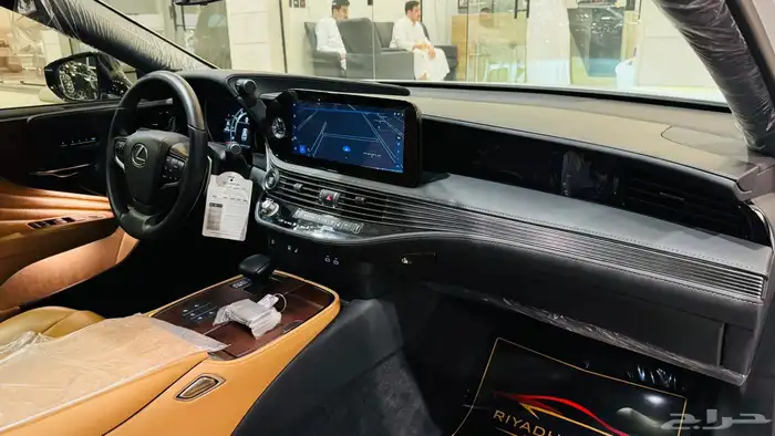 لكزس LS350 2025 عبداللطيف جميل ( بحالة الوكالة ) 5