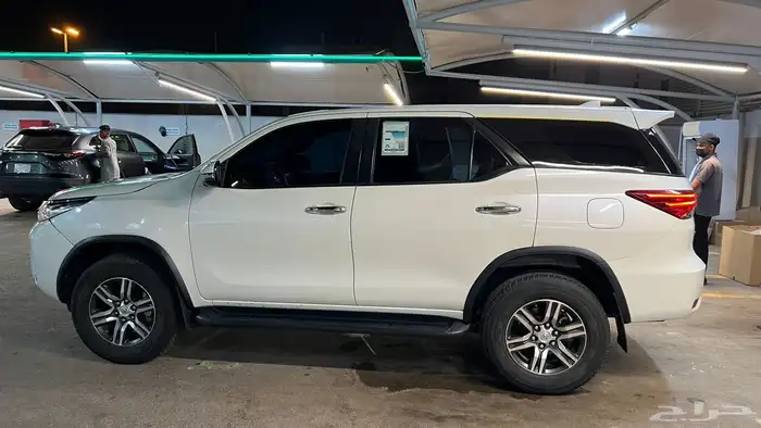 للبيع فورتشنر 2020 بدون دبل 12