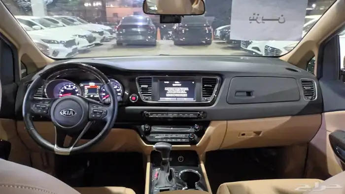 كيا كارنيفال اسود 2020 بنزين بطاقة جمركية وارد كوريا 11