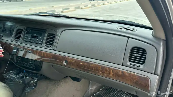 فورد جراند ماركيز 2009 10