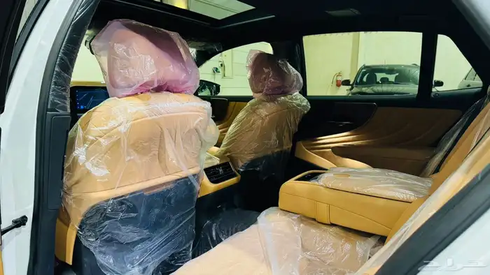 لكزس LS350 2025 عبداللطيف جميل ( بحالة الوكالة ) 13