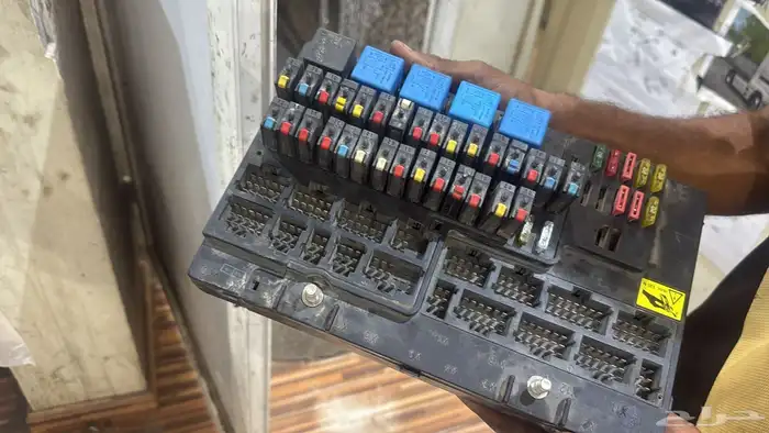 قطع غيار شاحنات مارسيدس ومان والبي 7