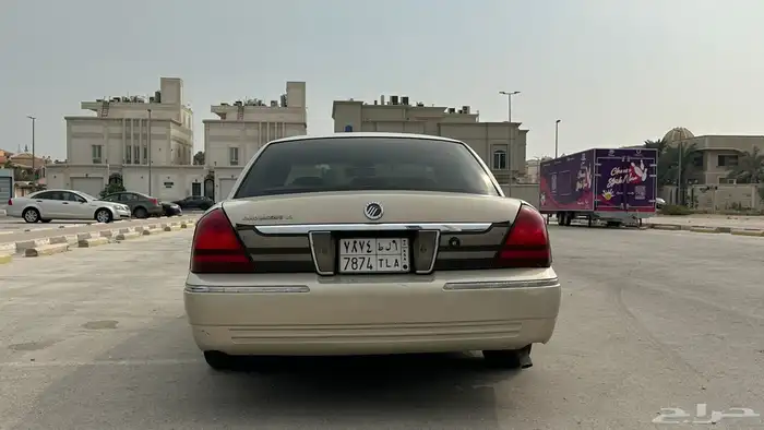 فورد جراند ماركيز 2009 9