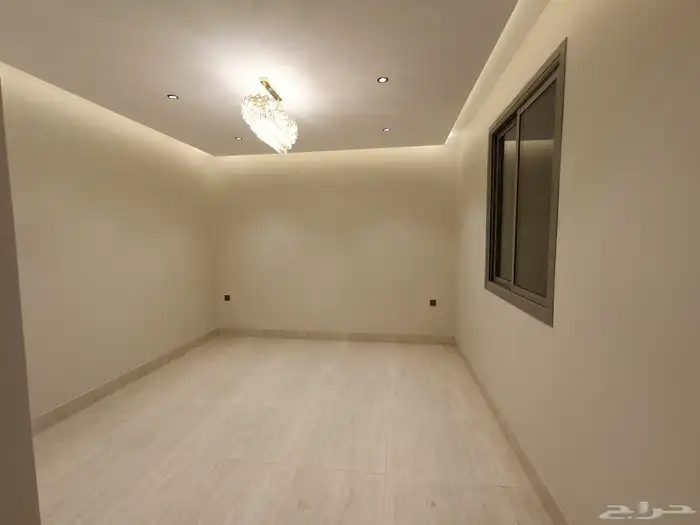 للبيع شقه ارضيه بحوش ومدخل سياره وغرفه اضافيه بالحوش 6