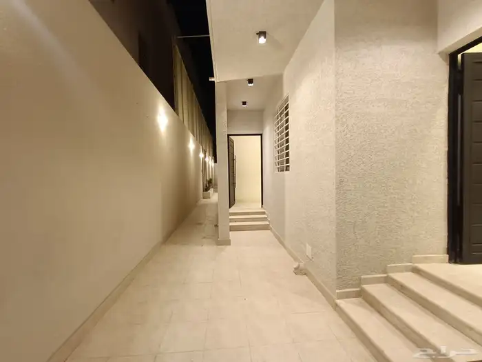 للبيع شقه ارضيه بحوش ومدخل سياره وغرفه اضافيه بالحوش 4