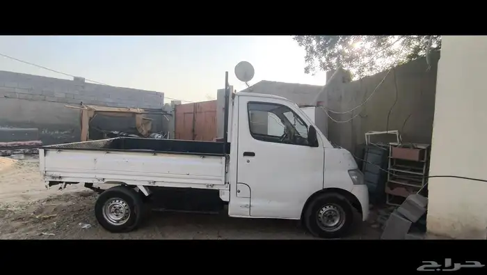 دباب دايهاتسو 2012 بنزين قير عادي للايجار 3