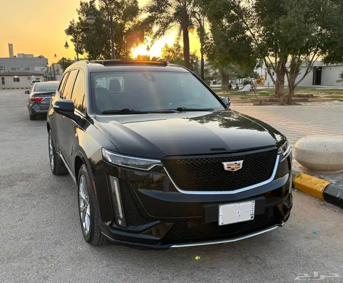 كاديلاك Sport فل الفل مواصفات نادره (ممشى قليل) 1