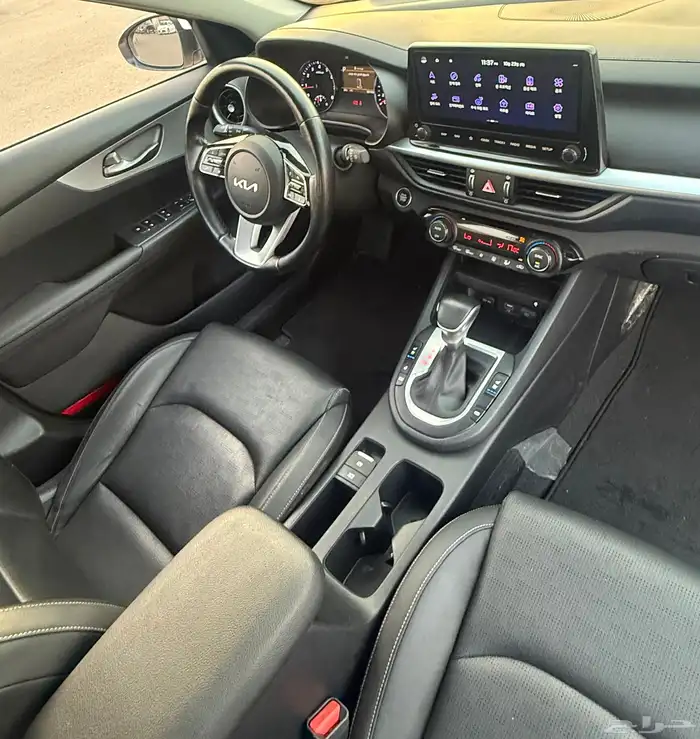 كيا K3 ( بنزين ) 2022 اعلى نوع بدون فتحه سقف للبيع 10