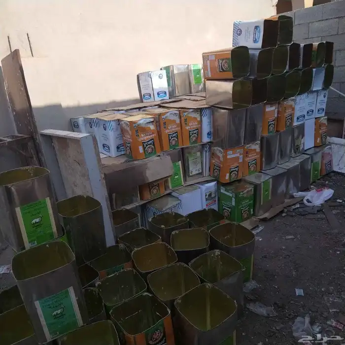 بوالد بلاستيك وتنكات حديد كله ابو 2 ريال 1