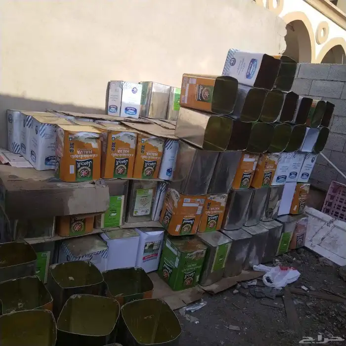 بوالد بلاستيك وتنكات حديد كله ابو 2 ريال 5