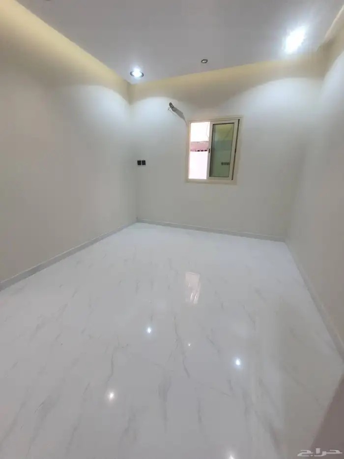 للبيع شقه تمليك ارضيه فى حى النور بالدمام السعر 430 الف 3
