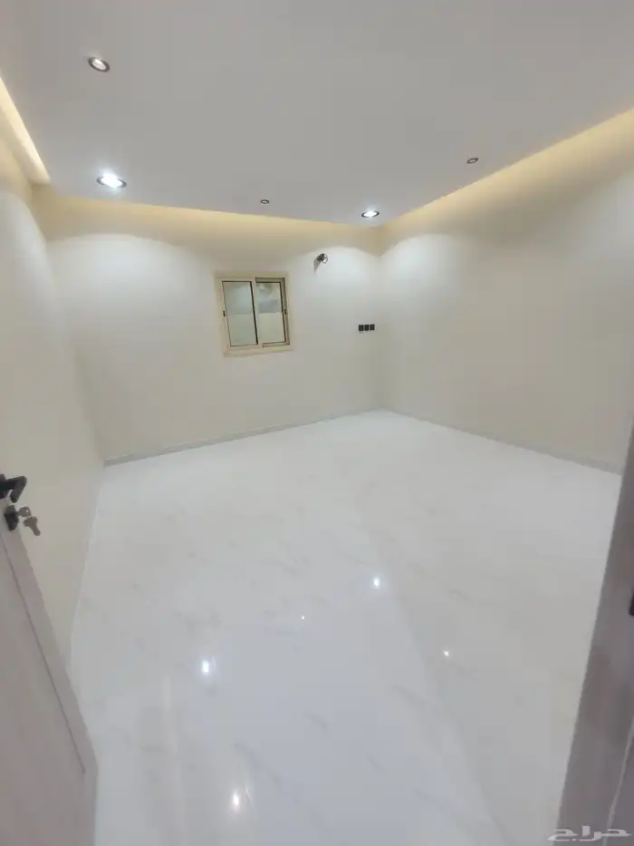 للبيع شقه تمليك ارضيه فى حى النور بالدمام السعر 430 الف 16