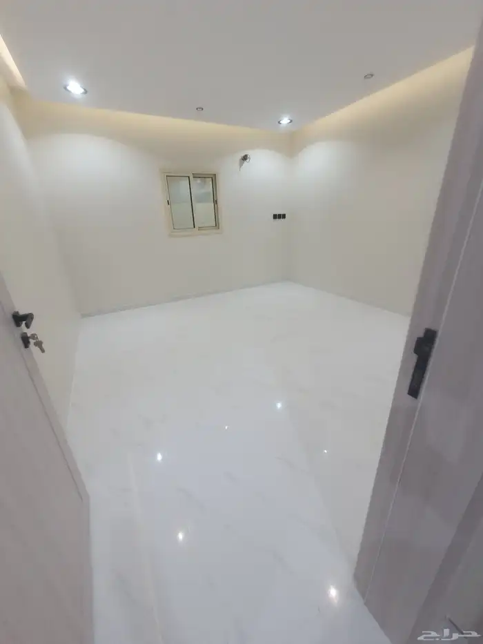 للبيع شقه تمليك ارضيه فى حى النور بالدمام السعر 430 الف 9