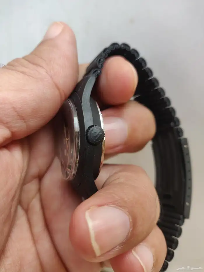 ساعات وست اند واحدة جديدة وواحدة بحالة الجديدة (west end) 8