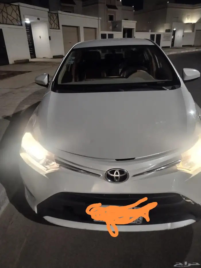 تويوتا يارس ابيض 2016 1