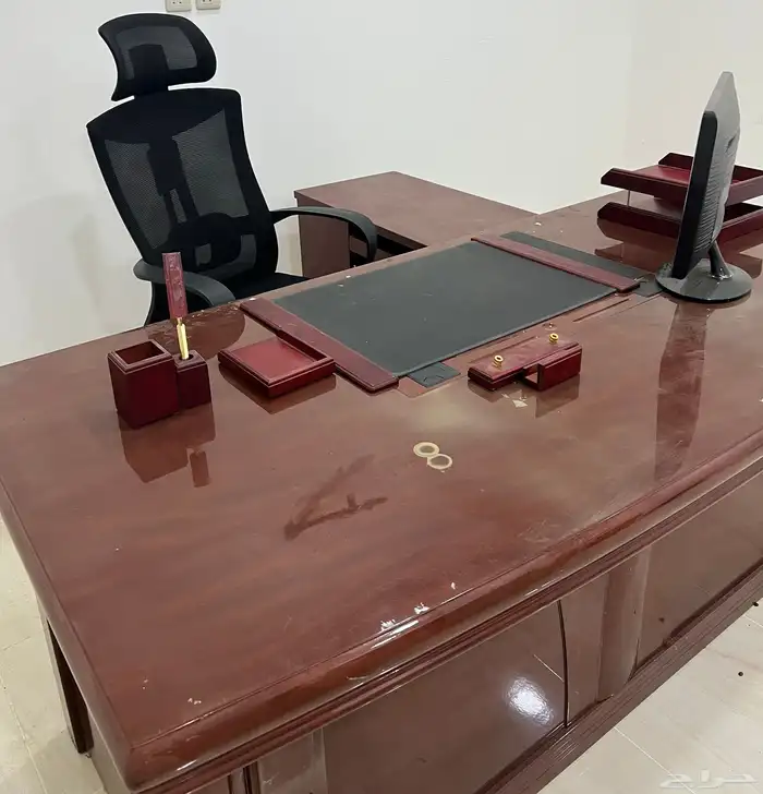 مكاتب للبيع وكراسي دوارة 3