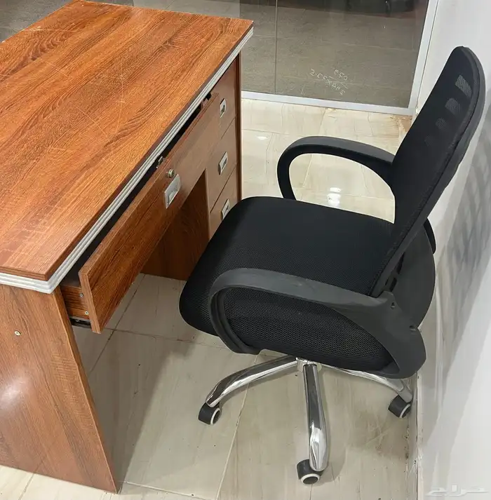 مكاتب للبيع وكراسي دوارة 6