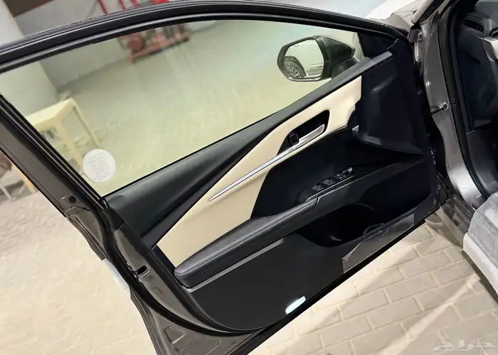 تويوتا كامري LE 2025 بنزين جديد اصفار بأقل سعر 9