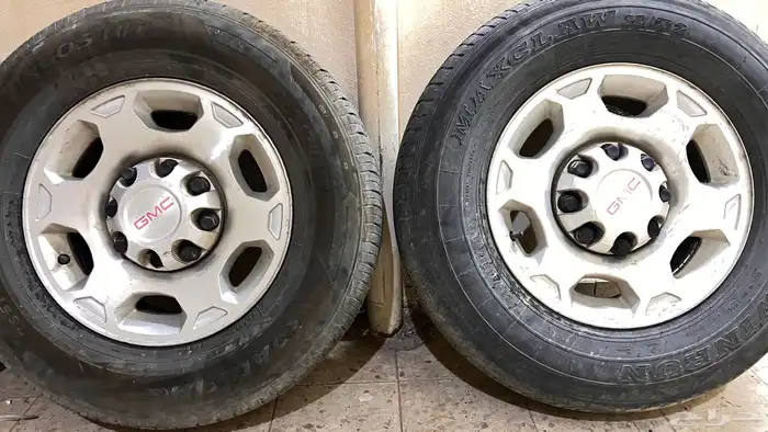 للبيع 4 جنوط 8 مسمار اصلي GM 0