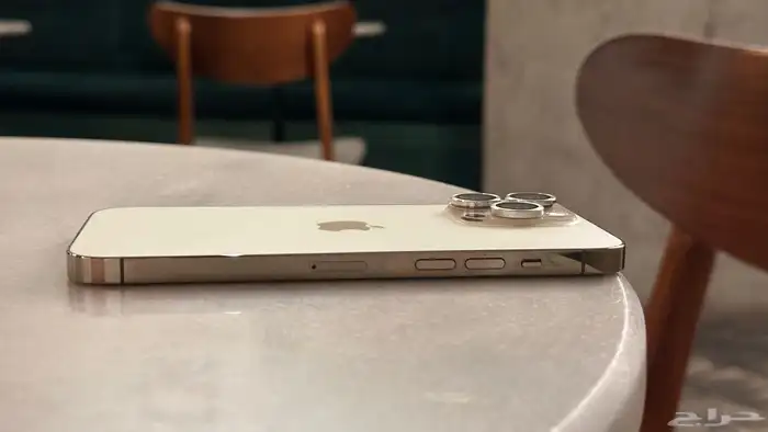 ايفون 14 برو ماكس ذهبي 3