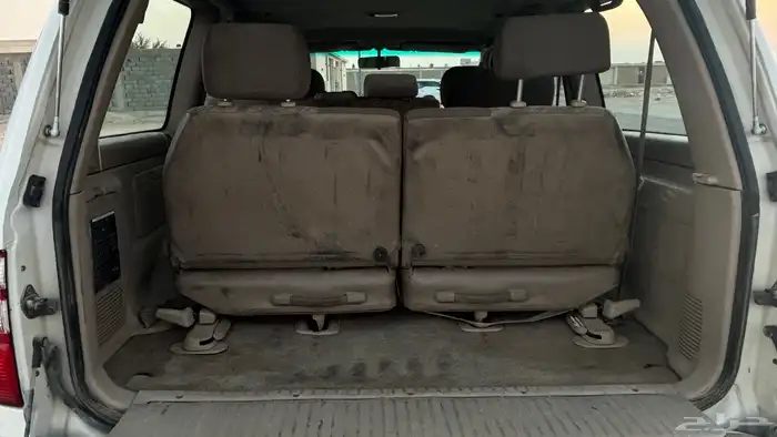 جيب جكسار 2001. تم البيع 16