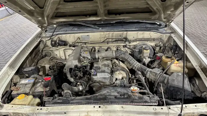 فورد رينجر 2005 للبيع بنزين قير عادي 7