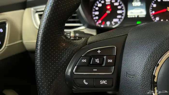 نصف الفل 2022 MG5 11