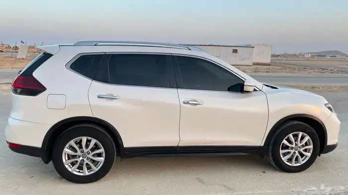 اكس تريل موديل 2022 12