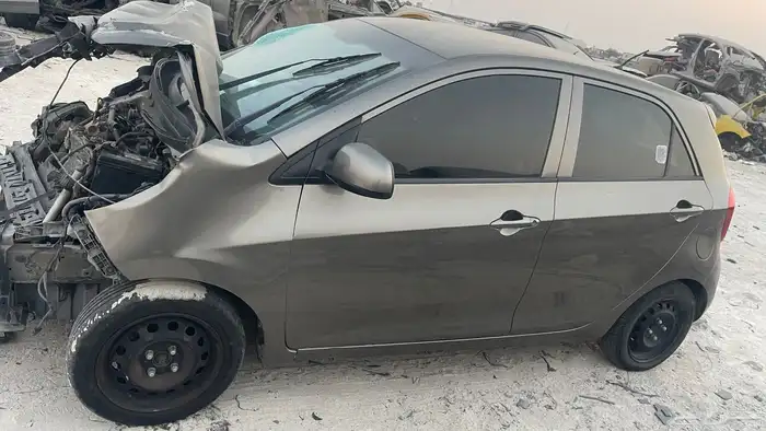 كيا بيكانتو 2013 قطع غيار فقط السياره في البحرين 2