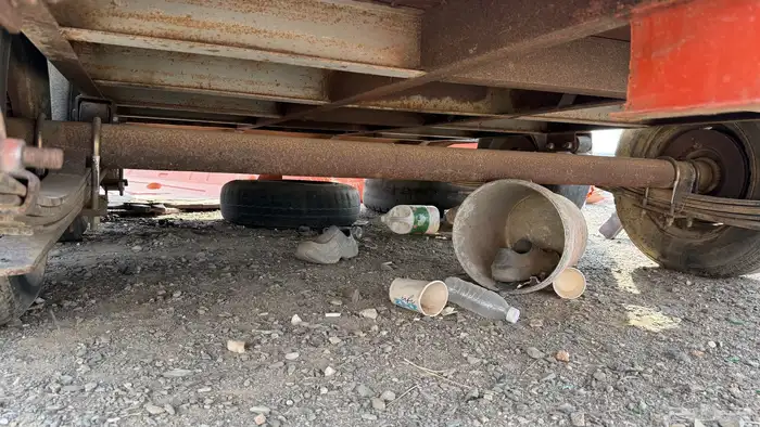 للبيع قلاب وعربة 8