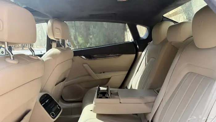 مازيراتي كواتربورتي 2014 في قمة النظافة ( ممشى قليل ) 48