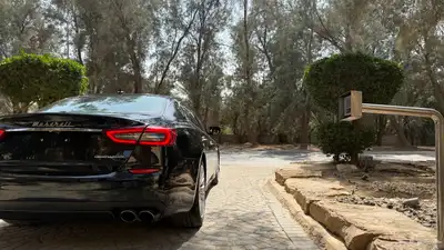 مازيراتي كواتربورتي 2014 في قمة النظافة ( ممشى قليل ) index