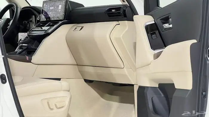 تويوتا لاندكروزر GX.R.2025.L5فل كامل تنفس طبيعي خليجي 8