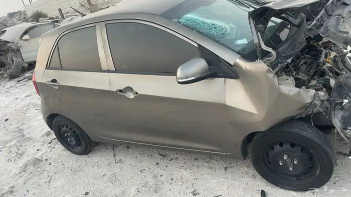 كيا بيكانتو 2013 قطع غيار فقط السياره في البحرين 9