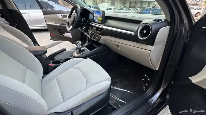 كيا سيراتو بحاله ممتازه عداد 85 7