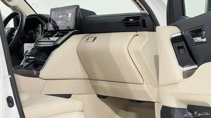 تويوتا لاندكروزر GX.R.2025.L5فل كامل تنفس طبيعي خليجي 9