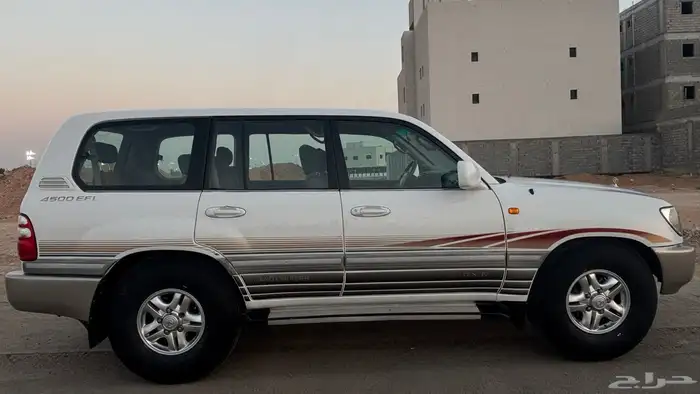 جيب جكسار 2001. تم البيع 2