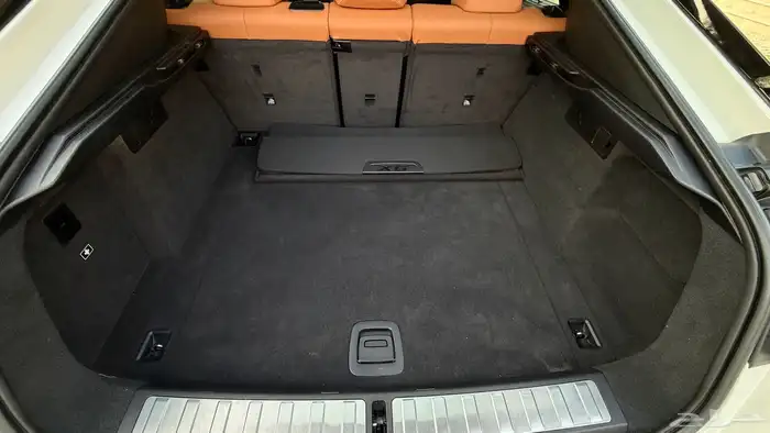 بحالة الوكالة BMW X6 2022 M kit 30