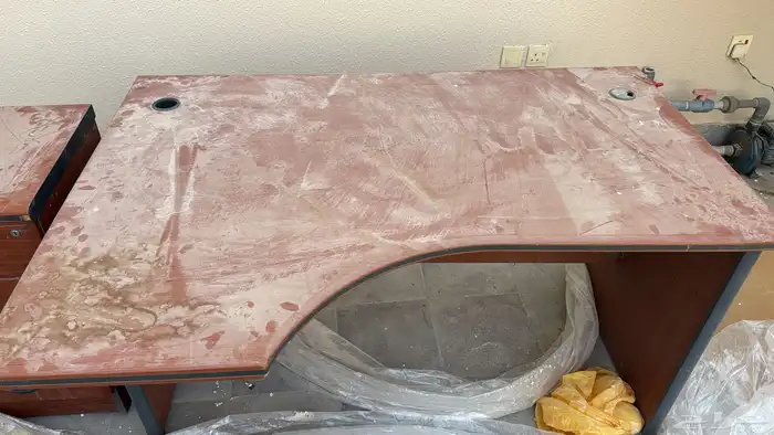 طاوله مكتبيه نظيف 0