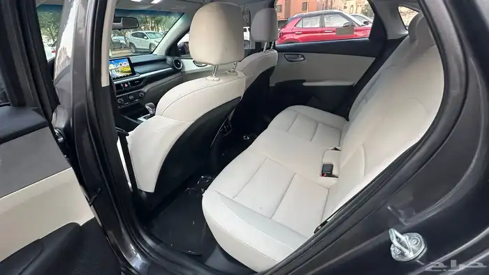 كيا سيراتو بحاله ممتازه عداد 85 6