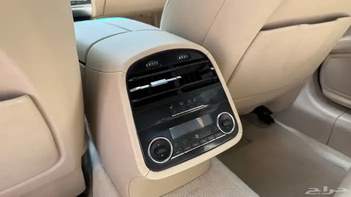 مازيراتي كواتربورتي 2014 في قمة النظافة ( ممشى قليل ) 46