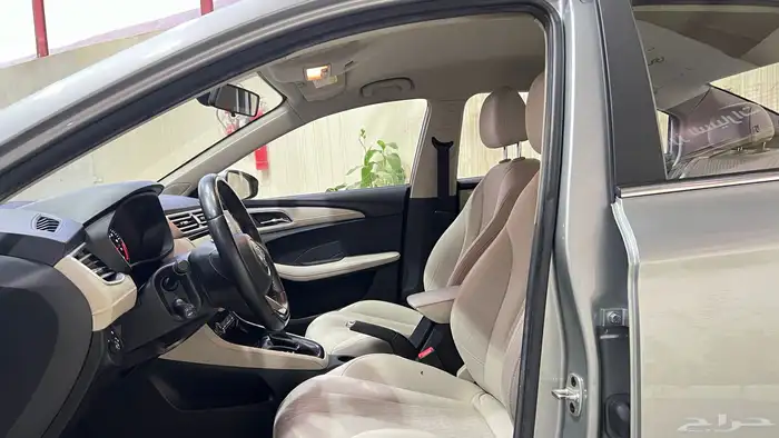 نصف الفل 2022 MG5 8