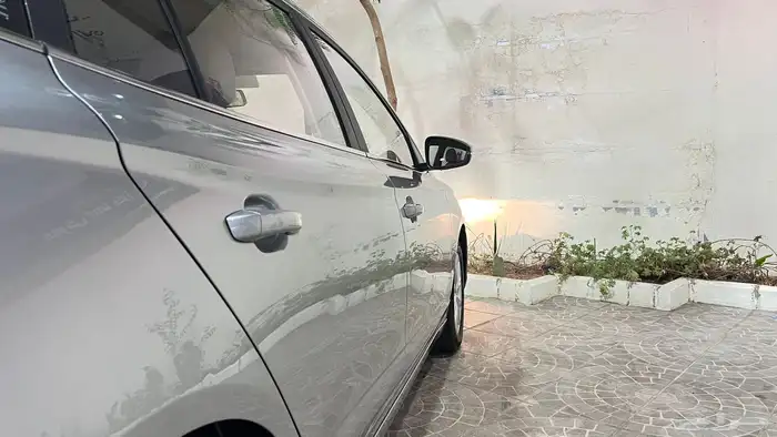 نصف الفل 2022 MG5 4