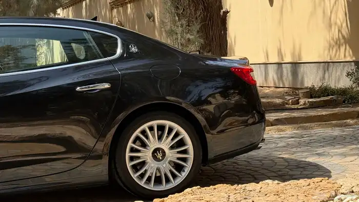 مازيراتي كواتربورتي 2014 في قمة النظافة ( ممشى قليل ) 13