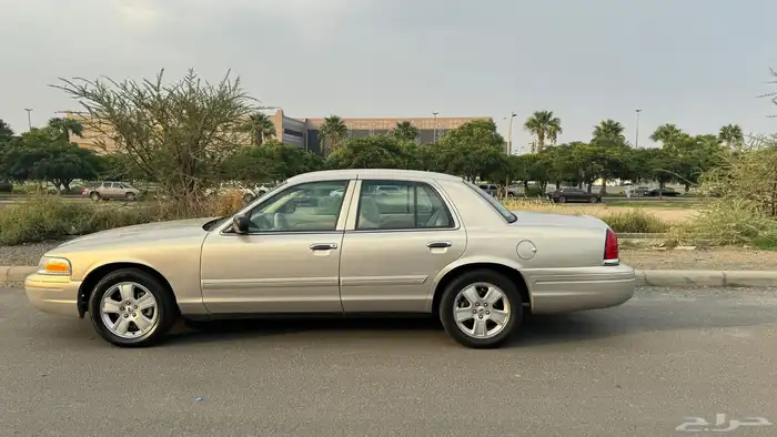 فورد فكتوريا 2011 سعودي 10