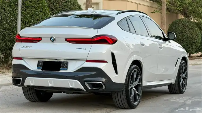 بحالة الوكالة BMW X6 2022 M kit 10