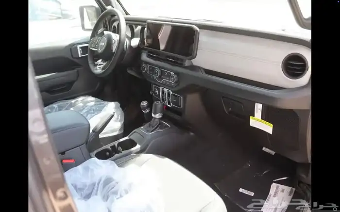 جيب رنجلر تيربو اسبورت 2024 (اسود او رصاصي ) 9